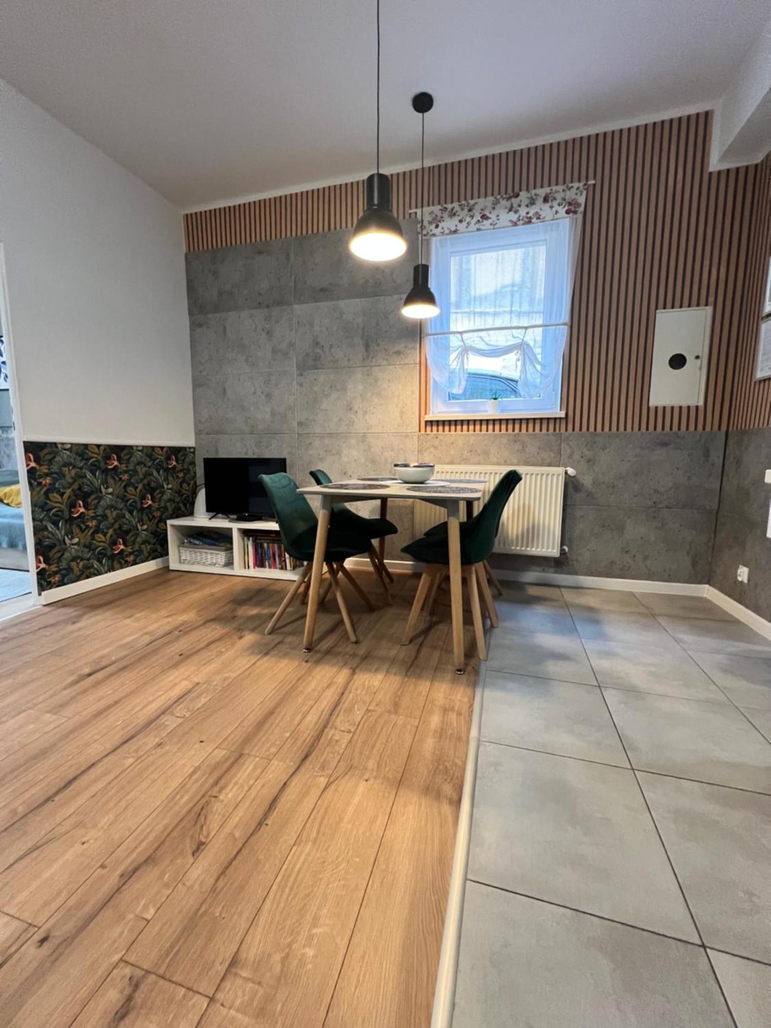 Apartamenty Cieplicka 20A Jelenia Gora Ngoại thất bức ảnh